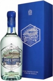 Текила "Jose Cuervo" Platino Reserva De la Familia in gift box, 0.7 л