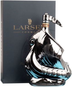 Коньяк "Larsen" Viking Ship, Platinum, gift box, 0.7 л