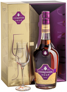 Коньяк "Courvoisier" VSOP, gift box with 1 glass, 0.7 л